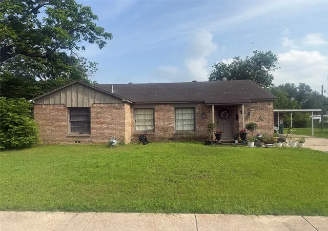 Photo 3 of Single family home for sale at 1508 E Texas Ave, Mart, TX 76664 | MLS# 21282656 | Listing updated on 2026-07-25