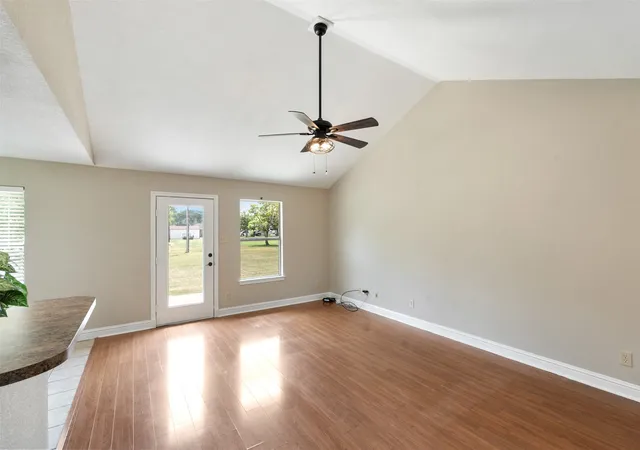 Photo 3 of Single family home for sale at 125 Meadow Heath Dr, Gun Barrel City, TX 75156 | MLS# 21282172 | Listing updated on 2026-08-27