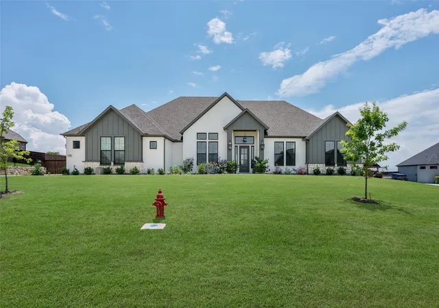 Photo 2 of Single family home for sale at 410 Dove Meadow Trl, Waxahachie, TX 75167 | MLS# 21282083 | Listing updated on 2026-08-30