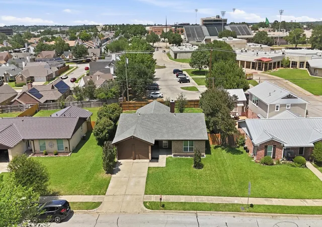 Photo 3 of Single family home for sale at 1909 Schumac Ln, Bedford, TX 76022 | MLS# 21281850 | Listing updated on 2026-09-25