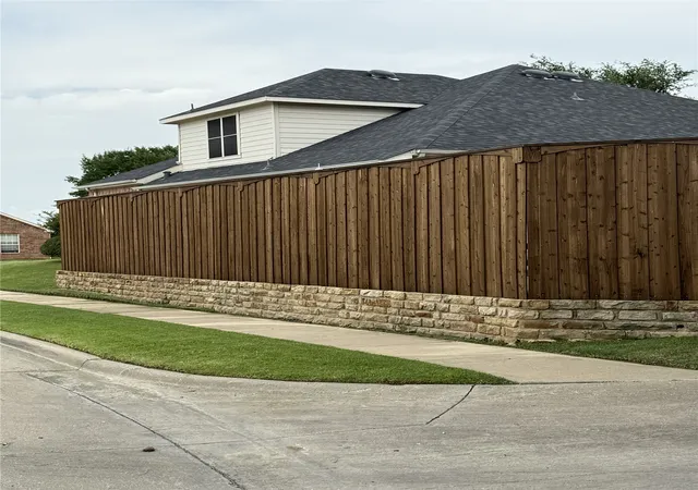 Homes for sale in The Colony, TX | 4401 Lakeside Dr, The Colony, TX 75056 | MLS# 21282187