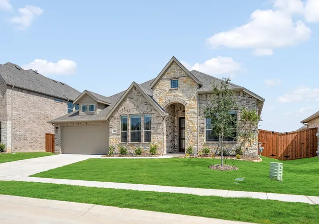 Photo 3 of Single family home for sale at 1004 Goldenrod Dr, Justin, TX 76247 | MLS# 21282788 | Listing updated on 2026-08-25