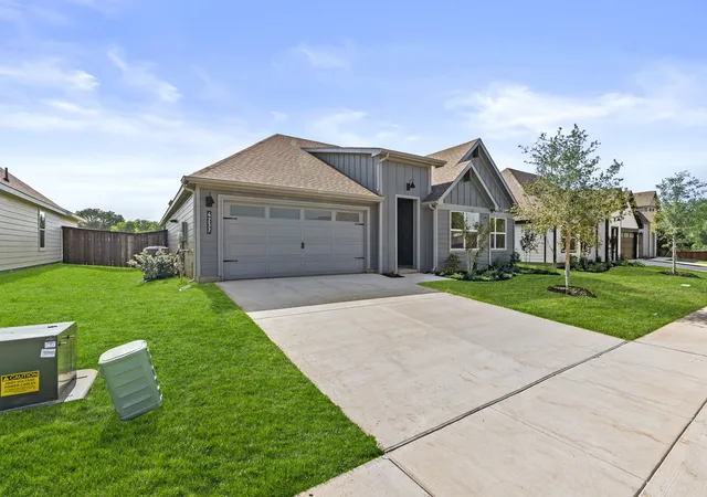 Photo 1 of Single family home for sale at 4237 Cornerstone Cir, Granbury, TX 76048 | MLS# 21282775 | Listing updated on 2026-07-28