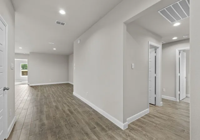 Photo 3 of Single family home for sale at 4237 Cornerstone Cir, Granbury, TX 76048 | MLS# 21282775 | Listing updated on 2026-07-28