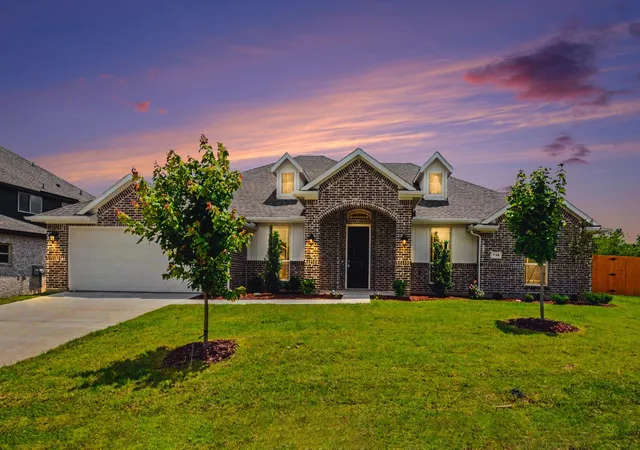 Photo 1 of Single family home for sale at 736 Candace Dr, De Soto, TX 75115 | MLS# 21282817 | Listing updated on 2026-08-26