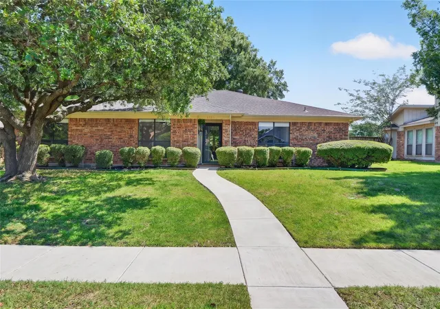 Photo 1 of Sale Pending at 3220 Topaz Wy, Plano, TX 75023 | MLS# 21263850 | Listing updated on 2026-07-20
