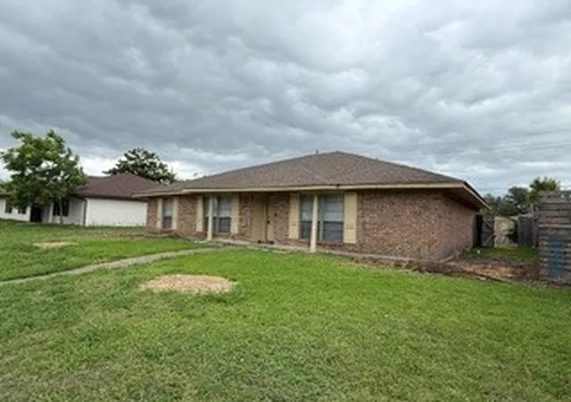 Homes for sale in Rowlett, TX | 8813 Deerwood Dr, Rowlett, TX 75088 | MLS# 21282866