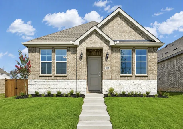 Photo 2 of Single family home for sale at 2601 Fairweather Dr, Celina, TX 75009 | MLS# 21282896 | Listing updated on 2026-10-07