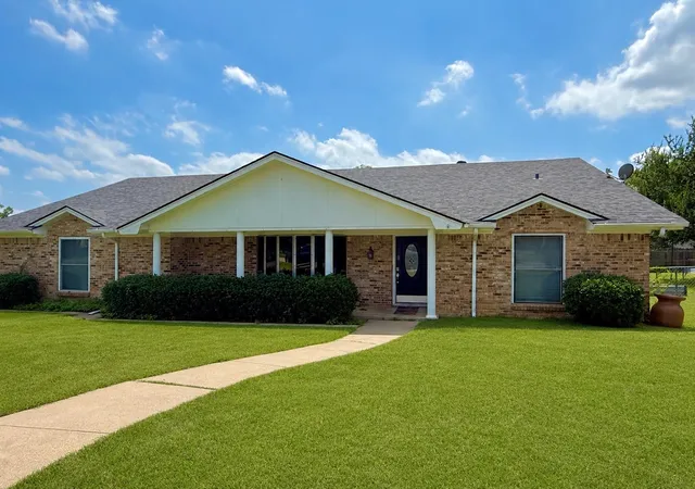 Homes for sale in North Richland Hills, TX | 4301 Jester Ct, North Richland Hills, TX 76180 | MLS# 21282855