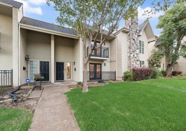 Photo 2 of Townhouse for sale at 9412 Timberleaf Dr, Dallas, TX 75243 | MLS# 21282901 | Listing updated on 2026-08-20