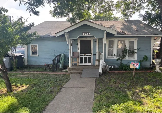 Photo 1 of Single family home for sale at 1027 Hollywood Ave, Dallas, TX 75208 | MLS# 21282808 | Listing updated on 2026-07-08