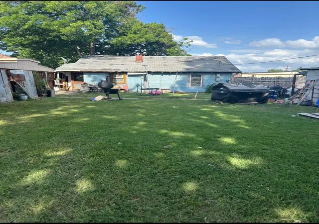Photo 2 of Single family home for sale at 1027 Hollywood Ave, Dallas, TX 75208 | MLS# 21282808 | Listing updated on 2026-07-08