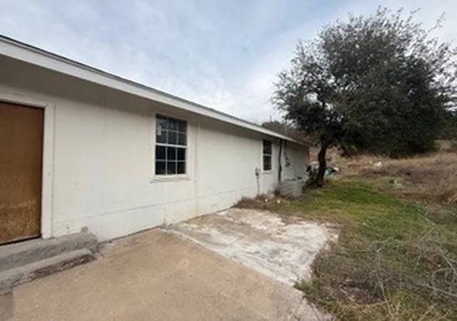 Photo 2 of Single family home for sale at 4916 Gooseberry Trl, Granbury, TX 76048 | MLS# 21282972 | Listing updated on 2026-08-26