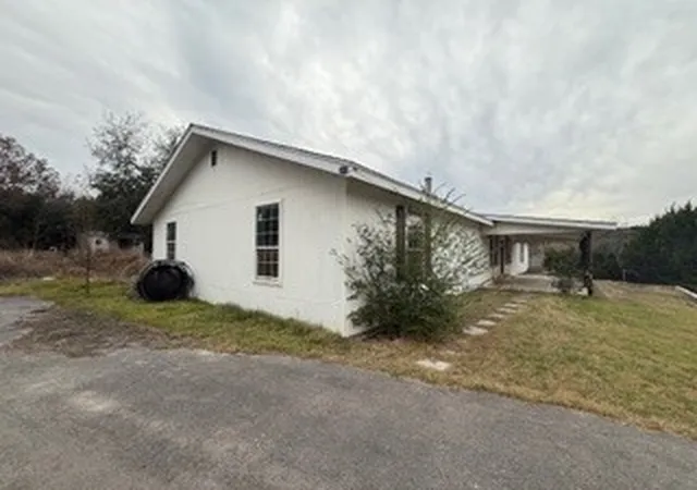 Photo 3 of Single family home for sale at 4916 Gooseberry Trl, Granbury, TX 76048 | MLS# 21282972 | Listing updated on 2026-10-03