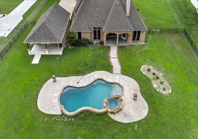 Photo 1 of Single family home for sale at 2135 Lake Estates Dr, Rockwall, TX 75032 | MLS# 21267316 | Listing updated on 2026-08-27