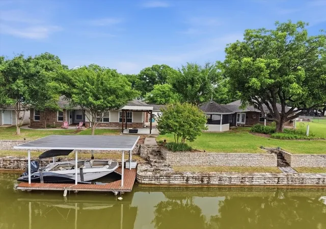 Photo 1 of Single family home for sale at 412 Mercury Ct, Granbury, TX 76049 | MLS# 21282665 | Listing updated on 2026-08-18