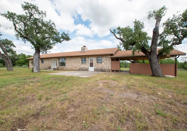 Homes for sale in Lometa, TX | 11126 Fm 581 E, Lometa, TX 76853 | MLS# 21283068
