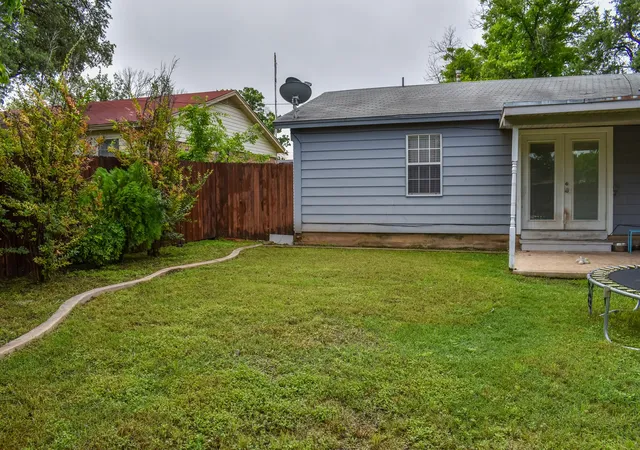 Homes for sale in Brady, TX | 305 Moore St, Brady, TX 76825 | MLS# 21283078