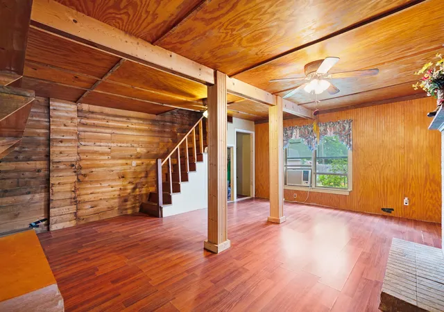 Photo 3 of Single family home for sale at 330 Young St, Blossom, TX 75416 | MLS# 21281608 | Listing updated on 2026-09-28