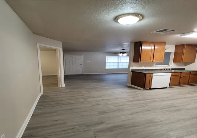 Homes for sale in Lacy Lakeview, TX | 217 E Craven Ave #A & B, Lacy Lakeview, TX 76705 | MLS# 21281093