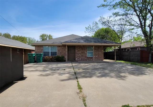 Homes for sale in Lacy Lakeview, TX | 217 E Craven Ave #A & B, Lacy Lakeview, TX 76705 | MLS# 21281093
