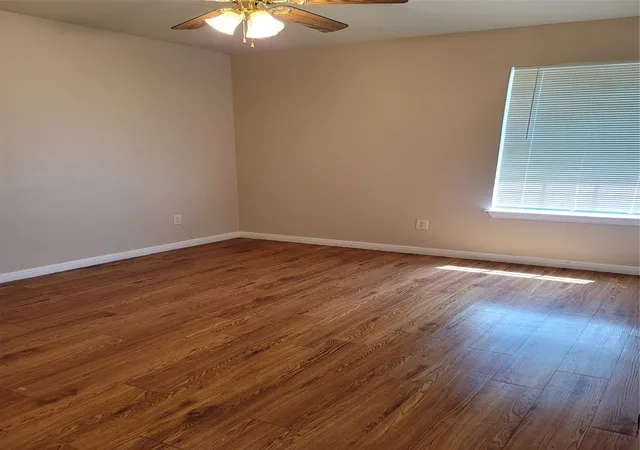 Homes for sale in Lacy Lakeview, TX | 231 233 E Craven Ave, Lacy Lakeview, TX 76705 | MLS# 21282319