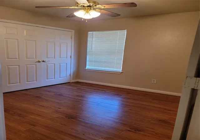 Homes for sale in Lacy Lakeview, TX | 231-233 E Craven Ave, Lacy Lakeview, TX 76705 | MLS# 21282319