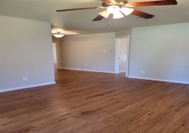 Homes for sale in Lacy Lakeview, TX | 231-233 E Craven Ave, Lacy Lakeview, TX 76705 | MLS# 21282319