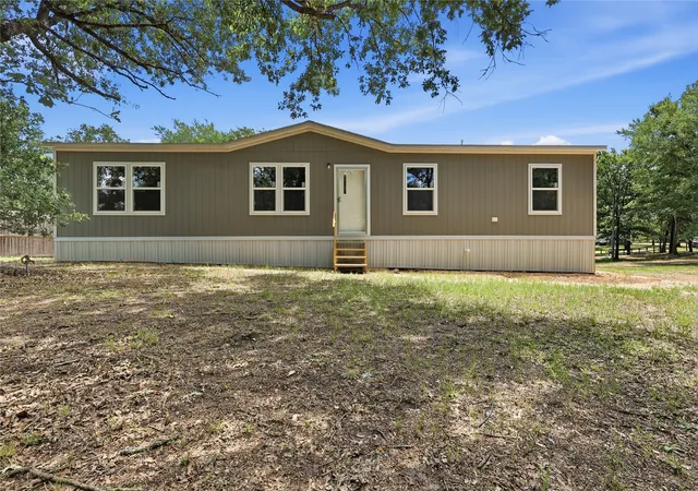 Photo 3 of Manufactured home for sale at 175 Broken Bow Ln, Quitman, TX 75783 | MLS# 21280610 | Listing updated on 2026-08-28