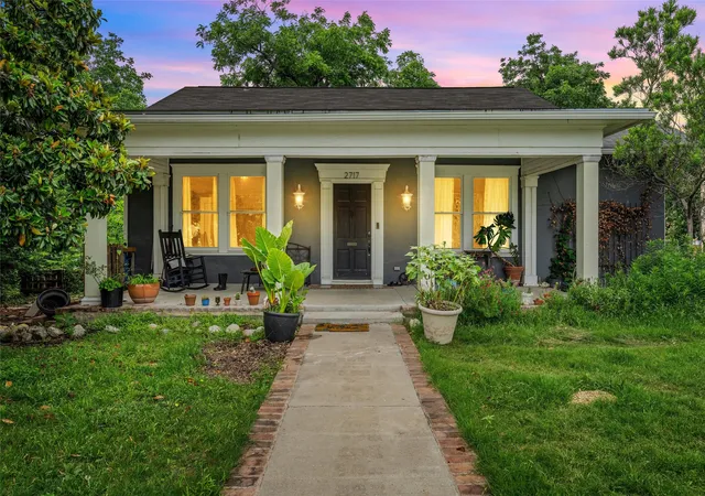 Photo 1 of Single family home for sale at 2717 Colcord Ave, Waco, TX 76707 | MLS# 21281191 | Listing updated on 2026-06-02