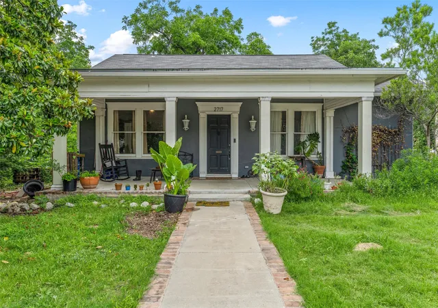 Photo 2 of Single family home for sale at 2717 Colcord Ave, Waco, TX 76707 | MLS# 21281191 | Listing updated on 2026-06-02