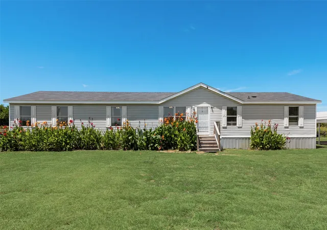 Photo 1 of Sale Pending at 2605 Gills Crossing Ct, Alvarado, TX 76009 | MLS# 21283226 | Listing updated on 2026-07-15