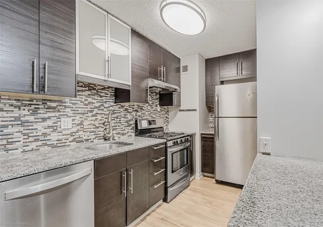 Photo 1 of Sale Pending at 3883 Turtle Creek Blvd #1611, Dallas, TX 75219 | MLS# 21275823 | Listing updated on 2026-07-20
