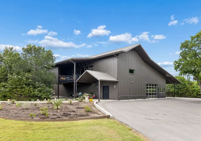 Homes for sale in Valley View, TX | 1306 Morrow Rd, Valley View, TX 76272 | MLS# 21283256