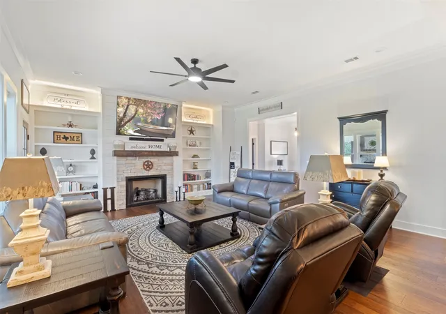 Photo 2 of Single family home for sale at 2408 Vz County Road 3104, Edgewood, TX 75117 | MLS# 21281881 | Listing updated on 2026-09-23