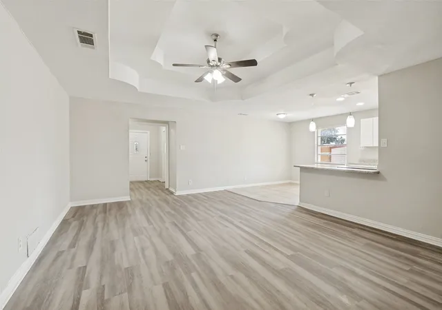 Photo 3 of Single family home for sale at 1317 Mt Vernon Dr, Mesquite, TX 75149 | MLS# 21283239 | Listing updated on 2026-07-17