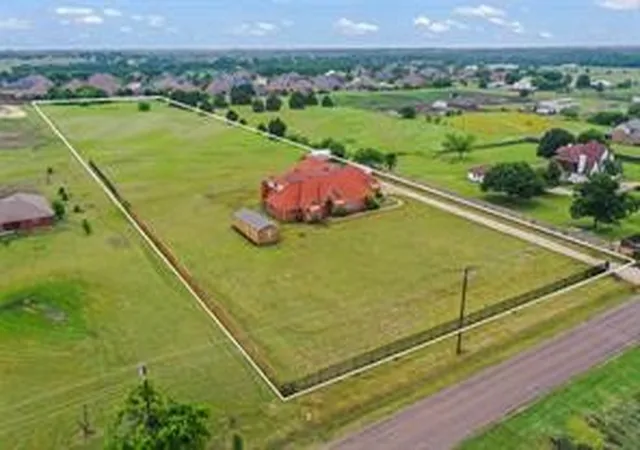 Photo 3 of Single family home for sale at 1110 Bryson Ln, Midlothian, TX 76065 | MLS# 21283343 | Listing updated on 2026-07-20