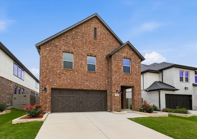 Photo 1 of Single family home for sale at 736 Rosemary Rd, Argyle, TX 76226 | MLS# 21282561 | Listing updated on 2026-08-19