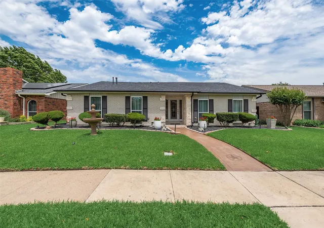 Photo 3 of Single family home for sale at 1911 White Rose Ln, Carrollton, TX 75007 | MLS# 21281515 | Listing updated on 2026-07-25