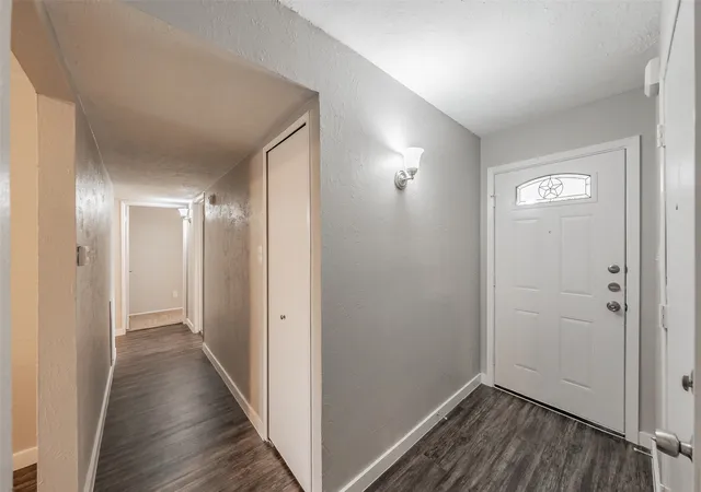 Photo 4 of Sale Pending at 6925 Sandstone Ct, Fort Worth, TX 76120 | MLS# 21283450 | Listing updated on 2026-07-21
