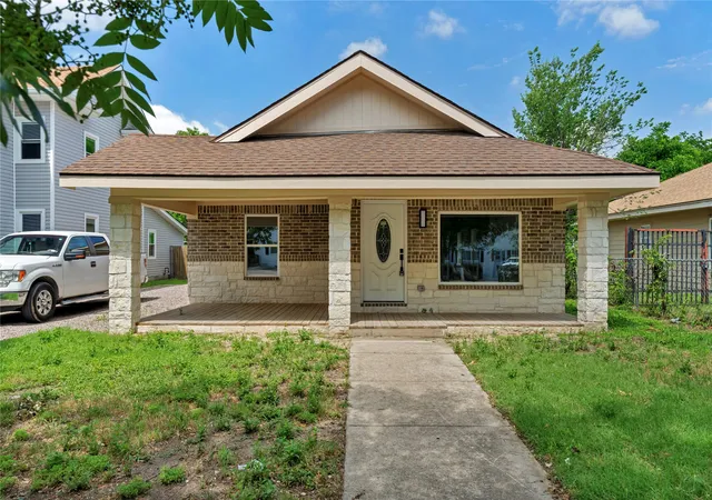 Homes for sale in Fort Worth, TX | 2916 Travis Ave, Fort Worth, TX 76110 | MLS# 21283484