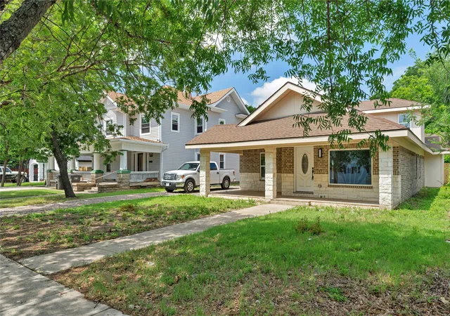 Homes for sale in Fort Worth, TX | 2916 Travis Ave, Fort Worth, TX 76110 | MLS# 21283484