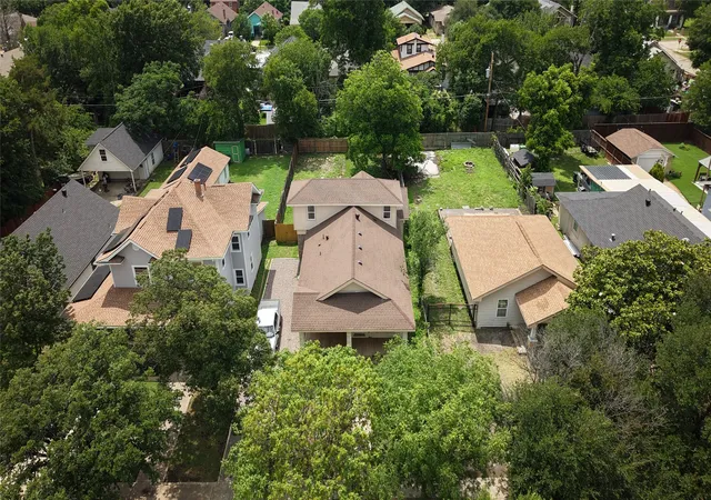 Homes for sale in Fort Worth, TX | 2916 Travis Ave, Fort Worth, TX 76110 | MLS# 21283484