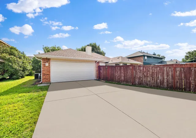 Homes for sale in Rowlett, TX | 5709 Eagle Dr, Rowlett, TX 75088 | MLS# 21277080