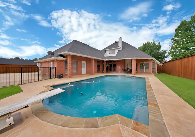 Homes for sale in Mansfield, TX | 1110 Mccampbell Rd, Mansfield, TX 76063 | MLS# 21280641