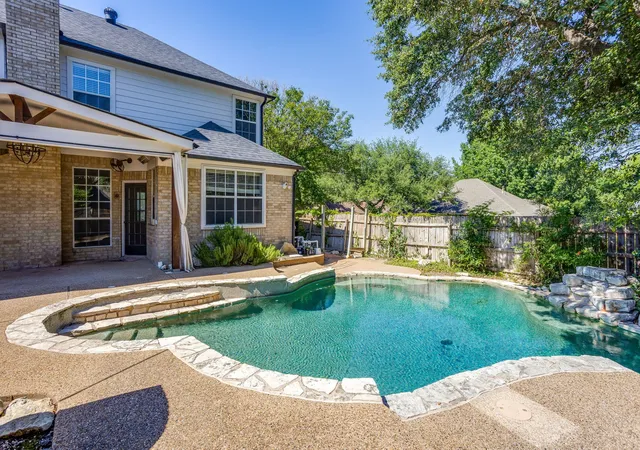 Photo 2 of Single family home for sale at 7501 Amhurst Cir, Fort Worth, TX 76132 | MLS# 21282612 | Listing updated on 2026-09-17