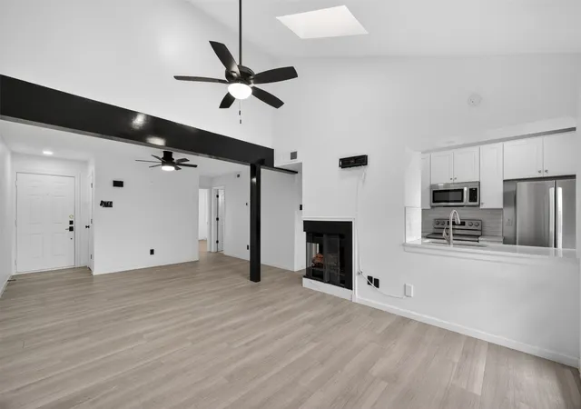 Homes for sale in Dallas, TX | 7522 Holly Hill Dr #8, Dallas, TX 75231 | MLS# 21283542