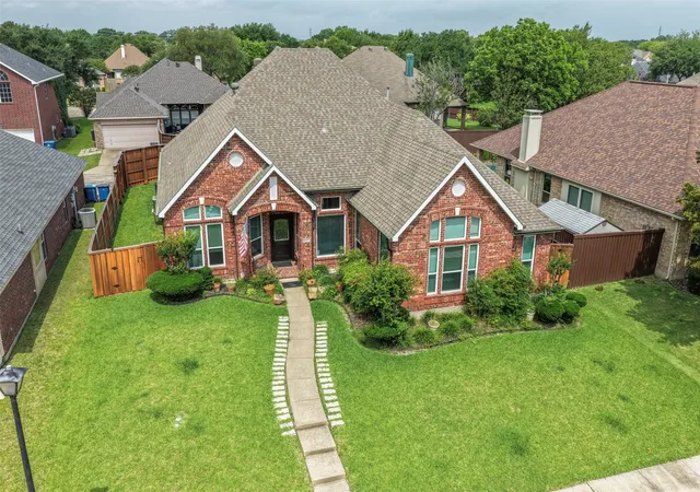 Photo 1 of Single family home for sale at 6017 Baskerville Dr, Rockwall, TX 75087 | MLS# 21238655 | Listing updated on 2026-09-04