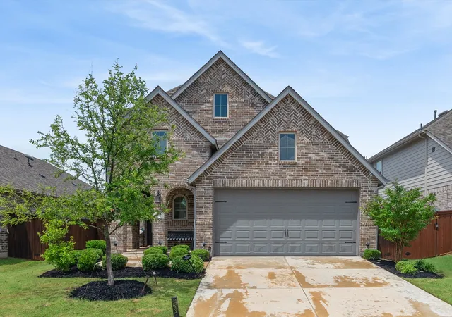 Homes for sale in Aubrey, TX | 2013 Jumper Fields Dr, Aubrey, TX 76227 | MLS# 21283598
