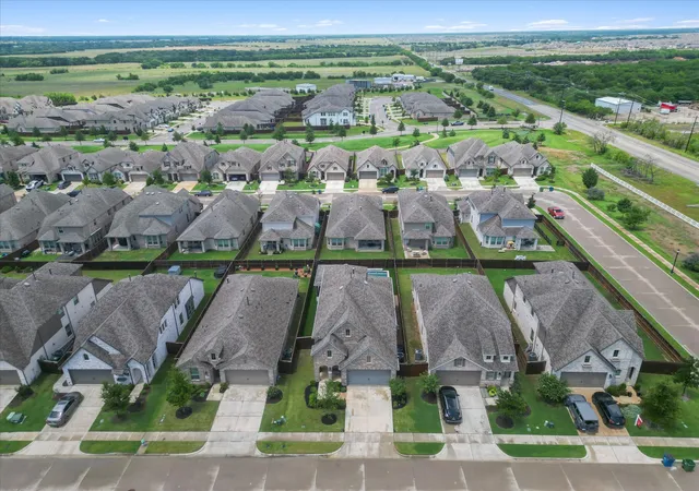 Homes for sale in Aubrey, TX | 2013 Jumper Fields Dr, Aubrey, TX 76227 | MLS# 21283598